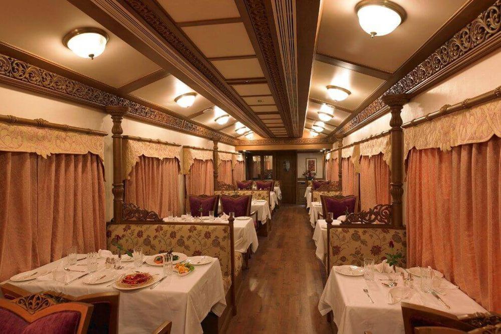 India_golden-chariot_restaurant