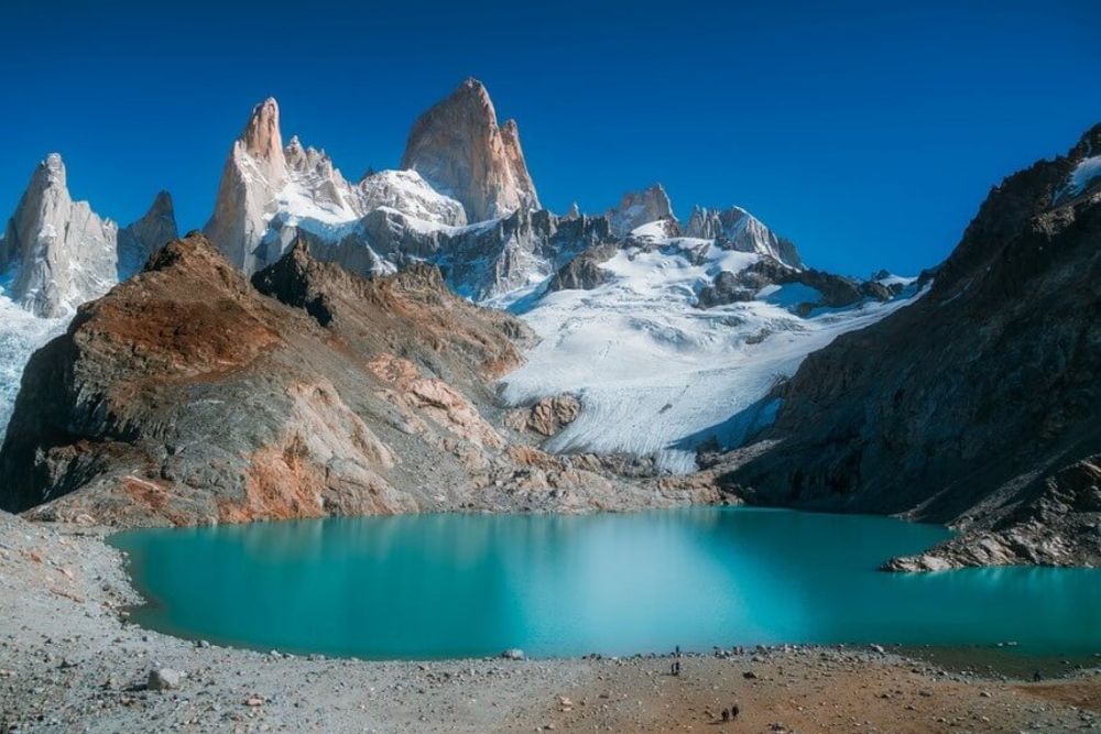 Patagonia_glacier_ice-lake