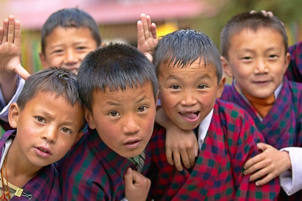 bhutan_children_laughing