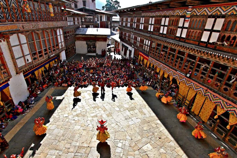 bhutan_colourful_dance_audience