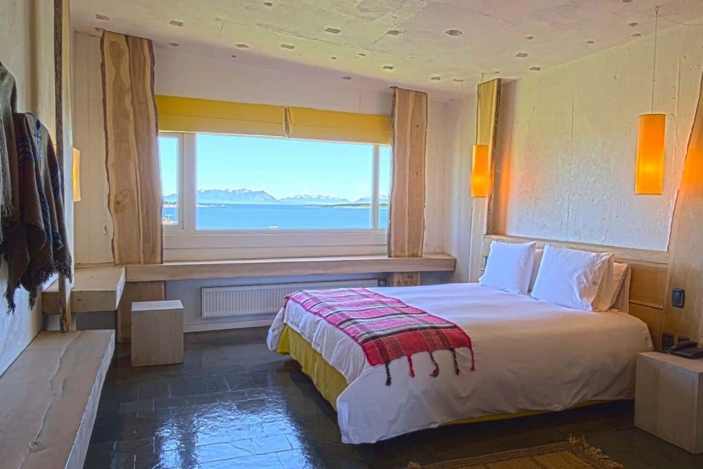 chile_remota-hotel-bedroom