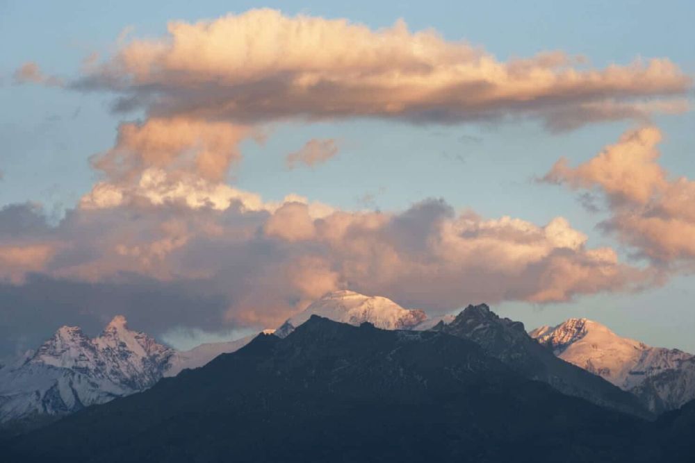 nepal_mustang_mountain_massif