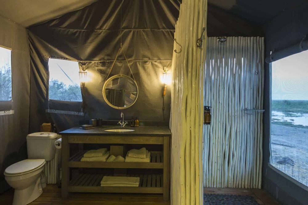 linyanti-tented-camp-bathroom