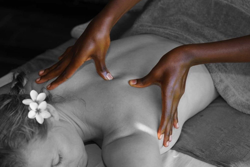 Sambia_Mfuwe-Lodge-massage
