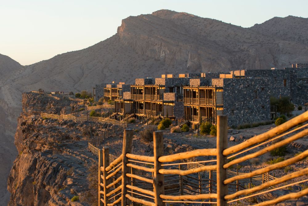 Alila-Jabal-Akhdar-resort_cliff