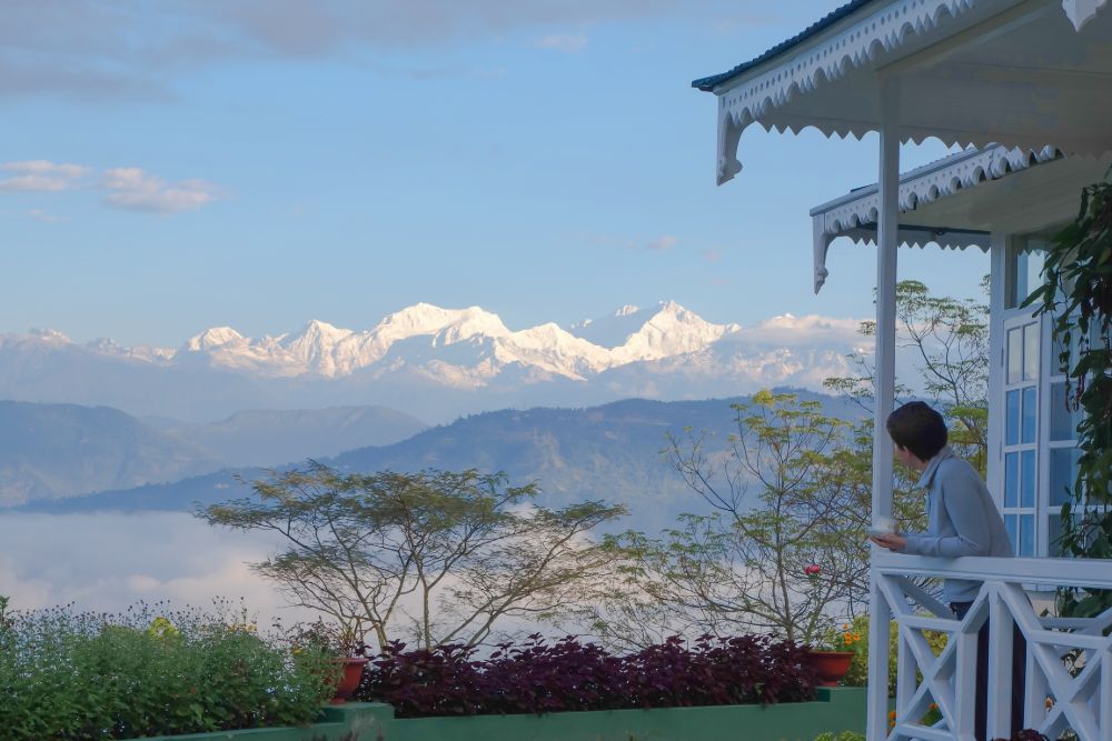 Morning Glenburn tea in front of Kanchenjunga