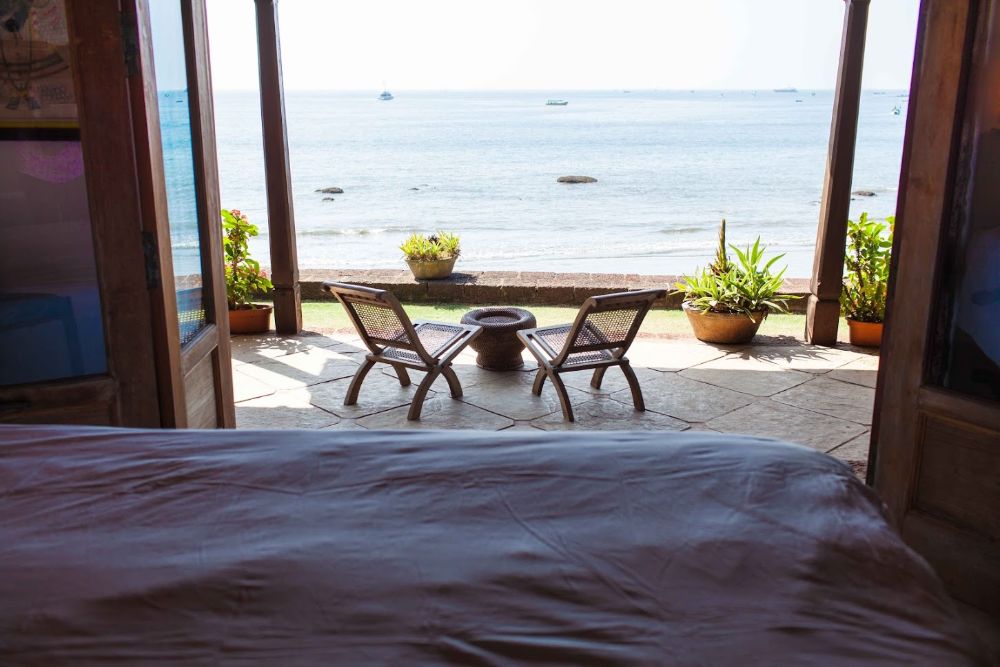 bedroom_view_bay_the_sea