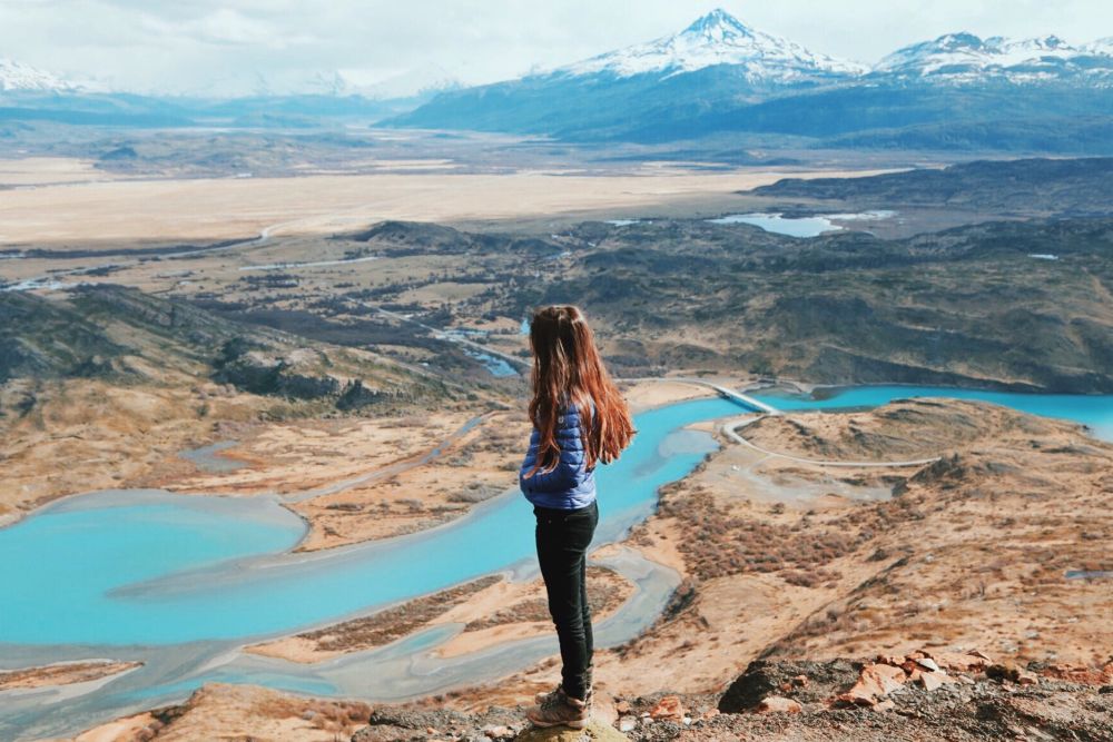 patagonia_landscape_woman