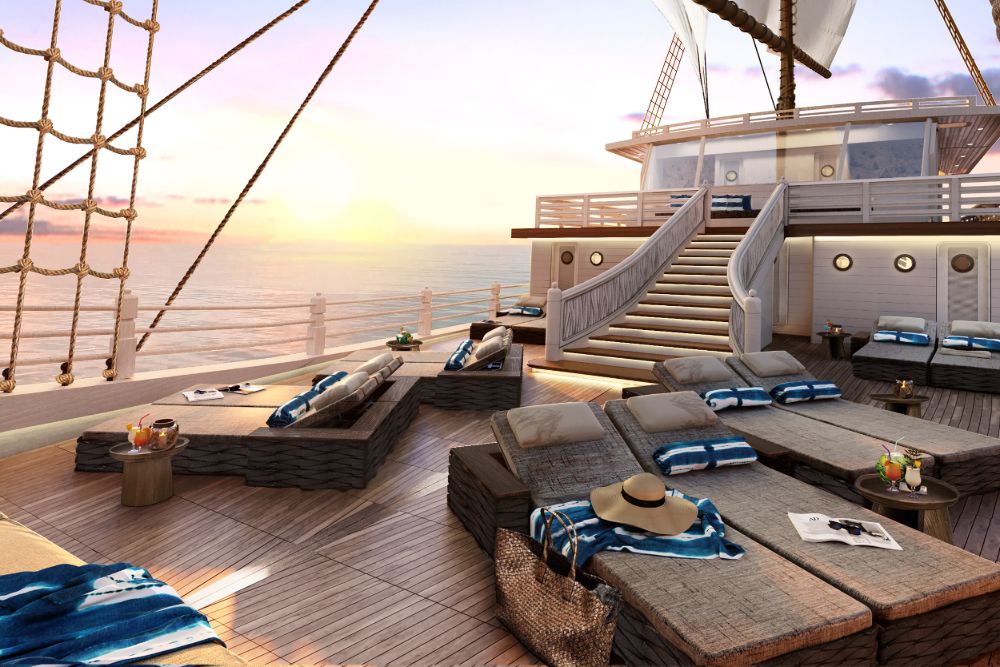 phinisi__boat_outdoor_deck