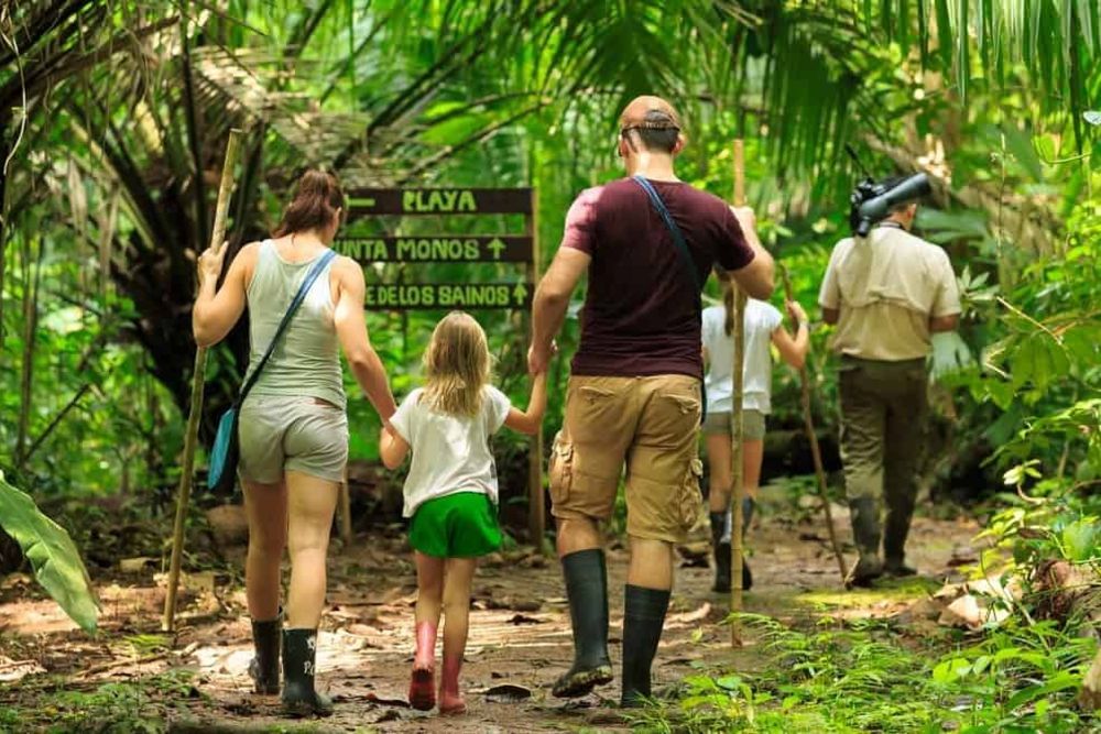 Costa-Rica-w-Children_rainforest