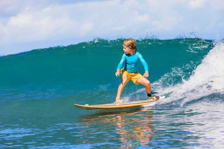 FAMILIENSPASS IM WASSER: SURFEN IN MAROKKO