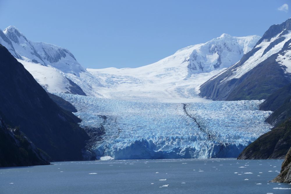cruise-Garibaldi-Glacier